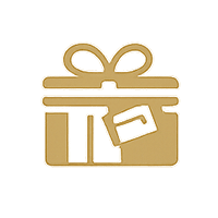 Goldene Geschenkbox mit Schleife und Anhänger.