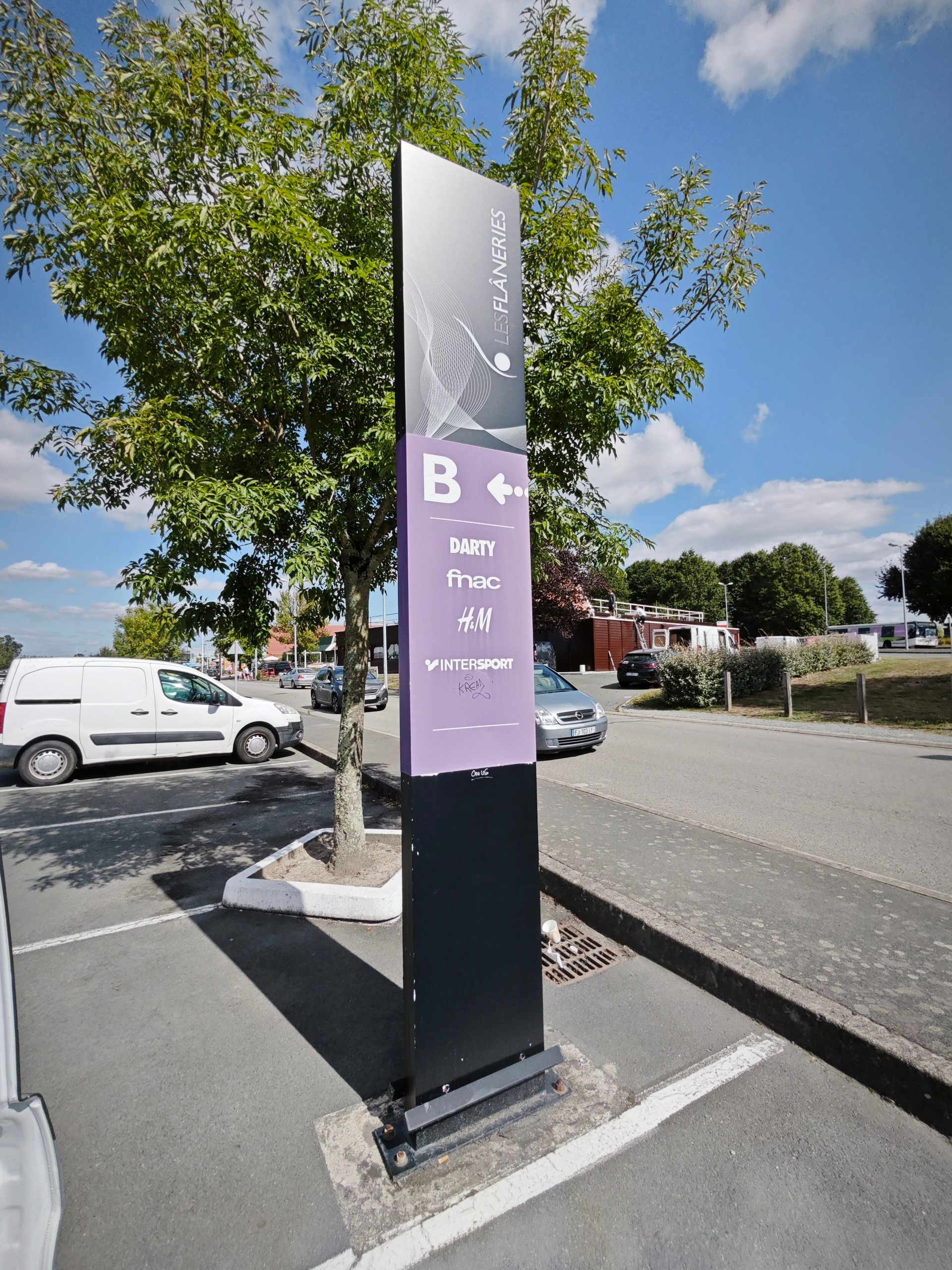 Signalétique aux Sables-d'Olonne- intérieure et extérieure