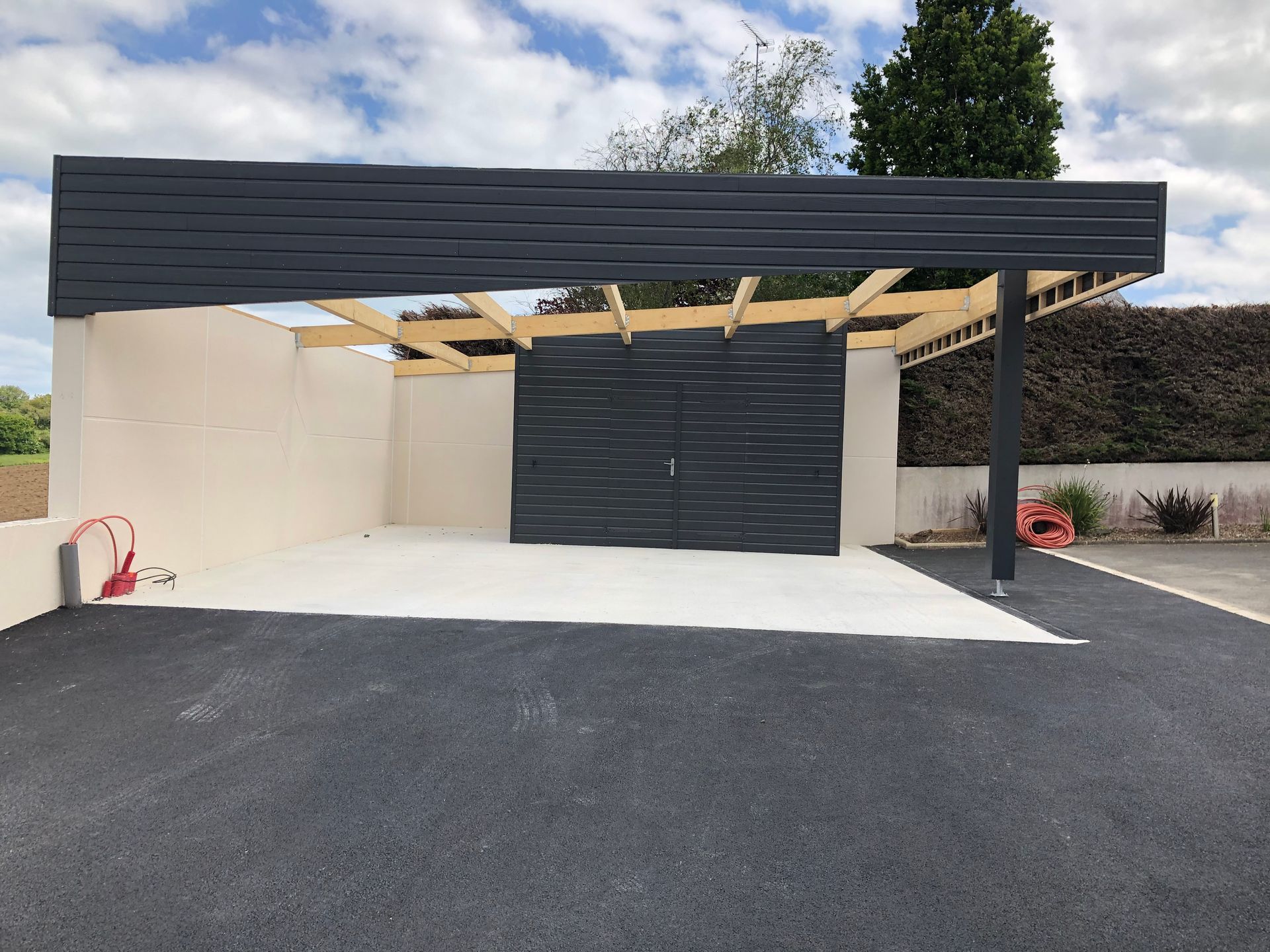 Pergola extérieure vue de côté