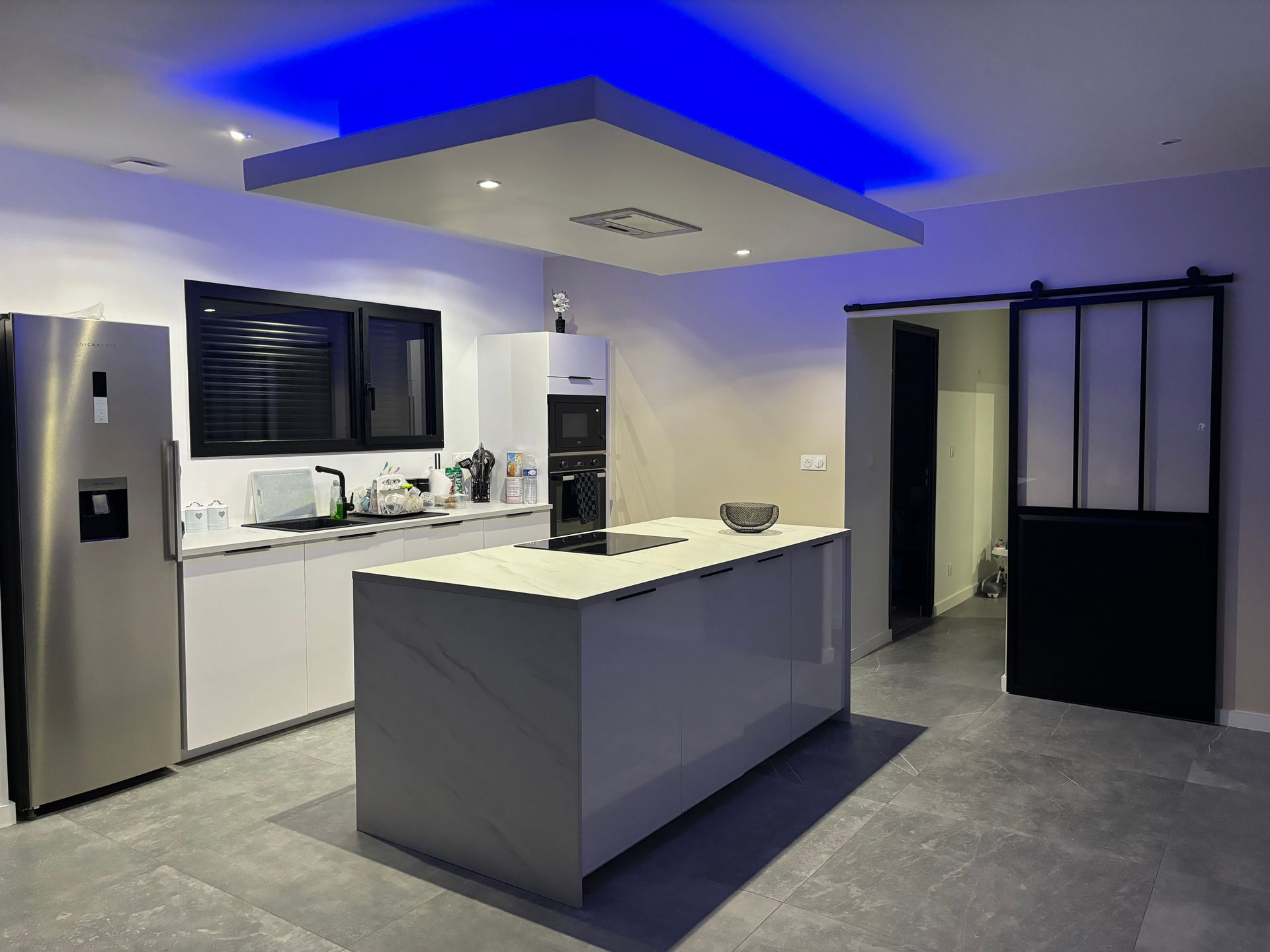 Pose de cuisine moderne