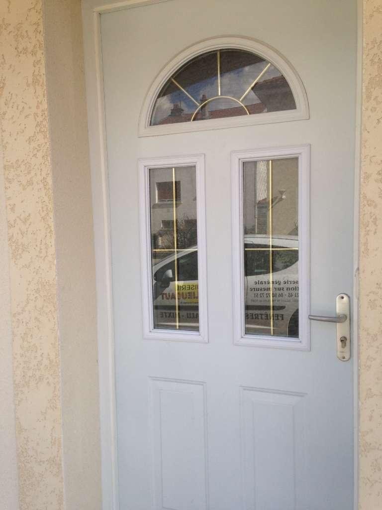 Menuiserie Dubois-Lieugaut - Installation de porte d'entrée Acier - Sa