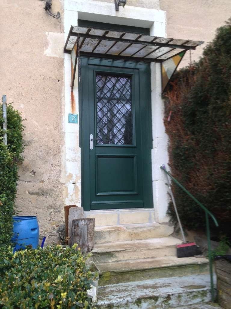 Menuiserie Dubois-Lieugaut - Installation de porte d'entrée Bois - Sai