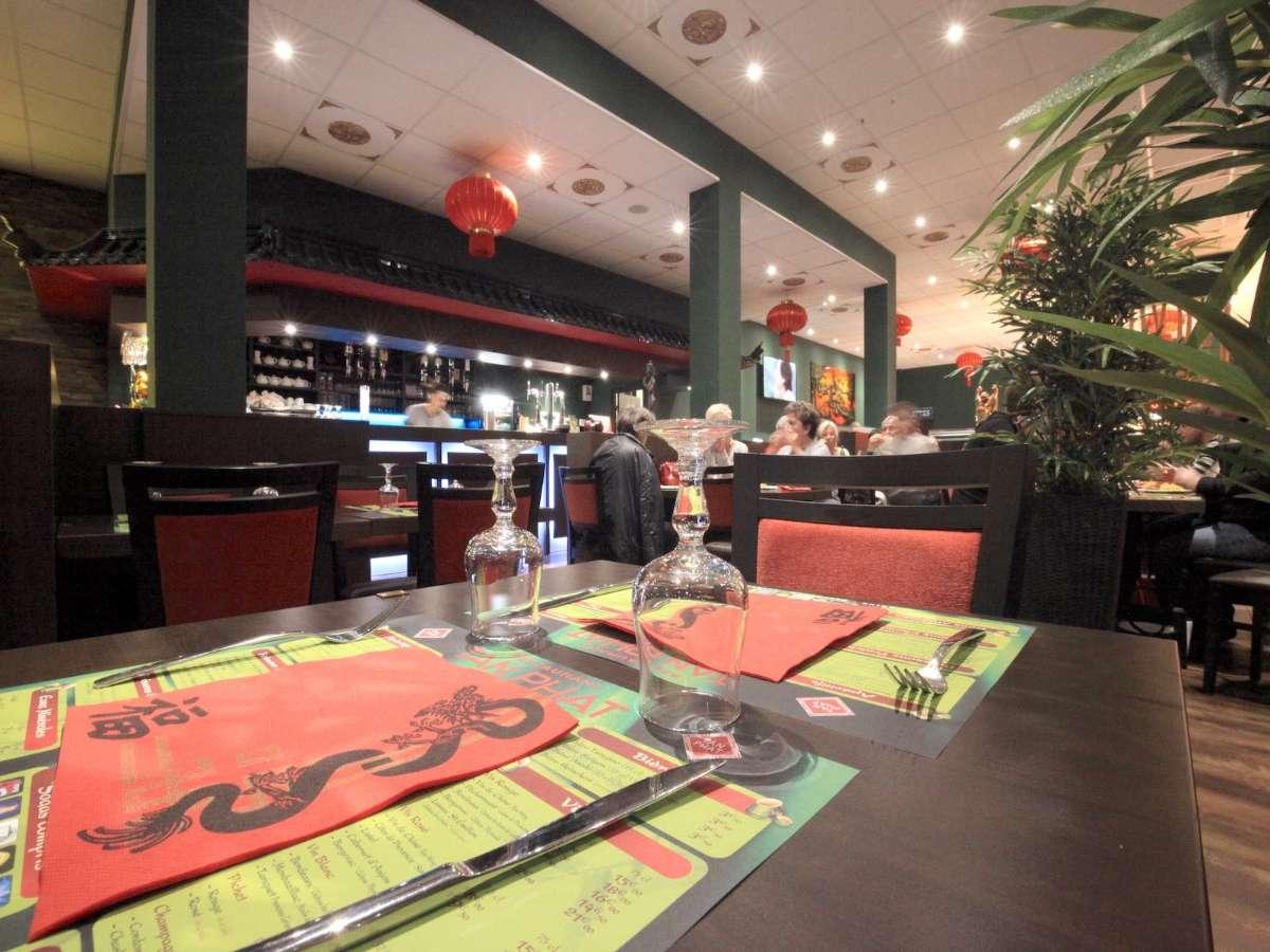 La salle de restaurant et le bar