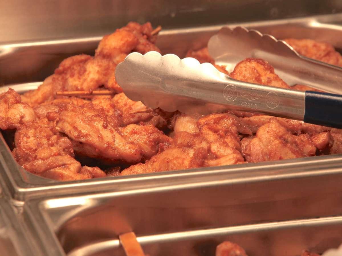 Poulet proposé au buffet du restaurant Tan Phat (24)