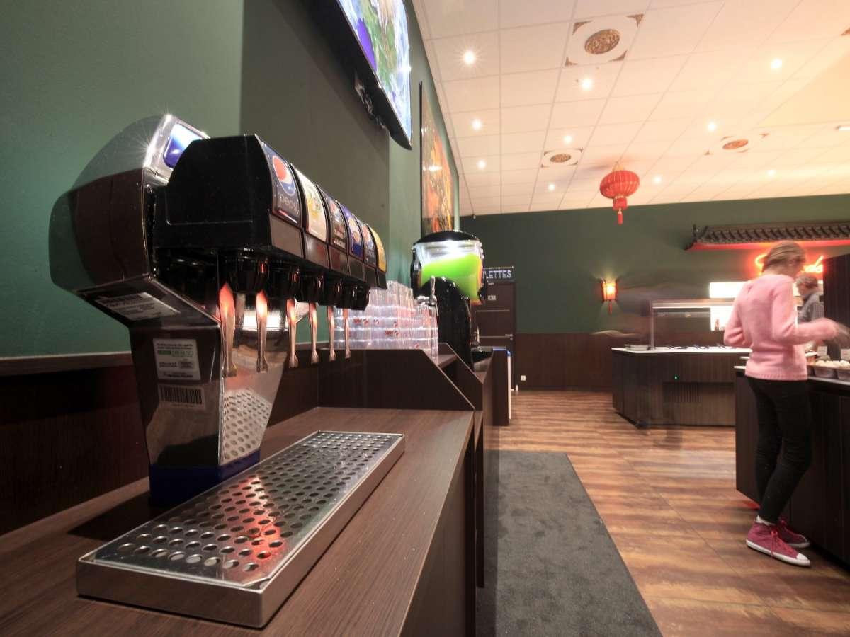 Le coin boissons et son buffet