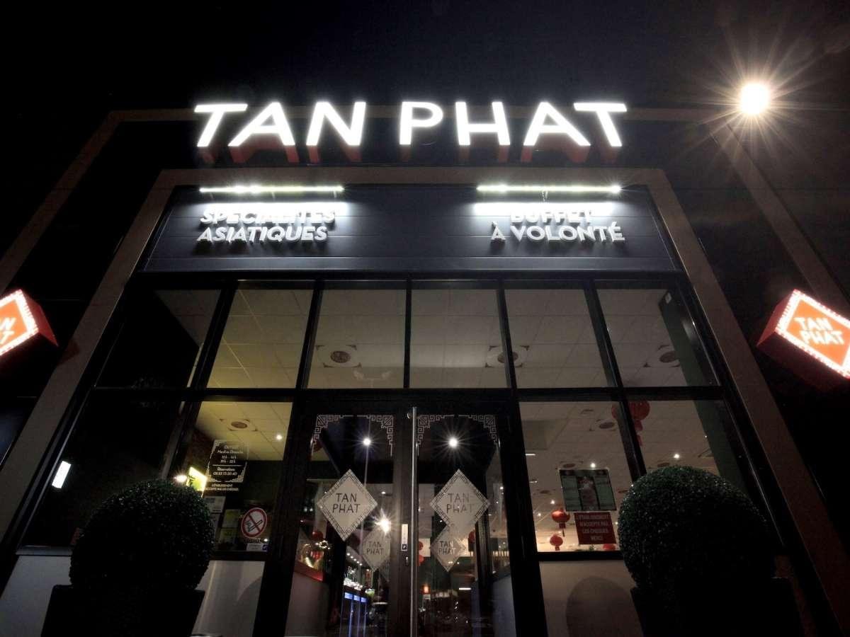 La façade du restaurant Tan Phat à Bergerac
