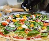 הפיצה המטיילת - צברי׳ס ב'לב משגב' – לא רק בקראוון