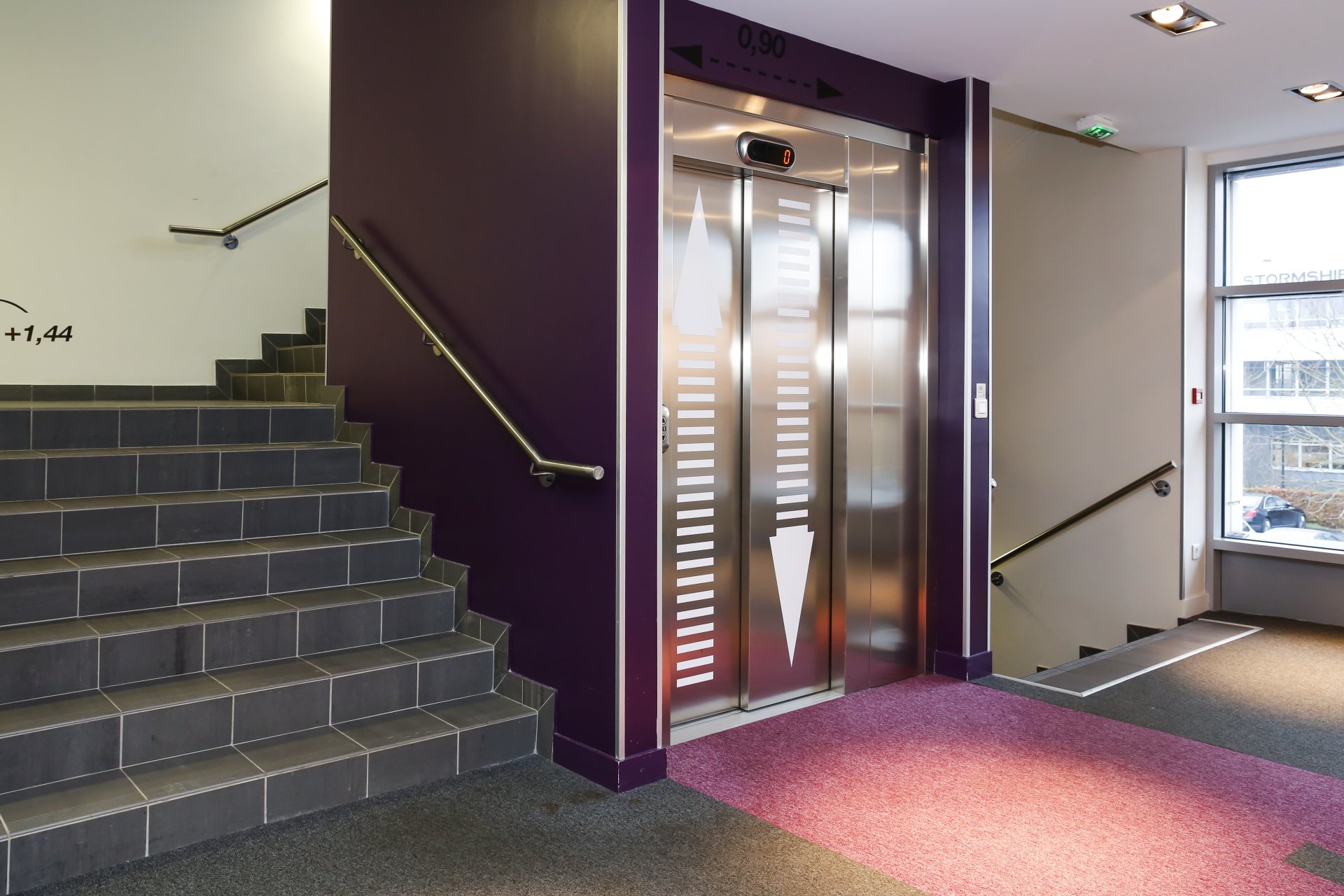 Création d'accès PMR aux alentours de Lille pour vos bureaux