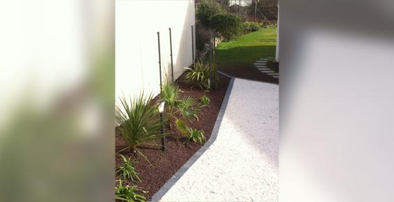 Nous intervenons pour des travaux de préparation du terrain à Baud