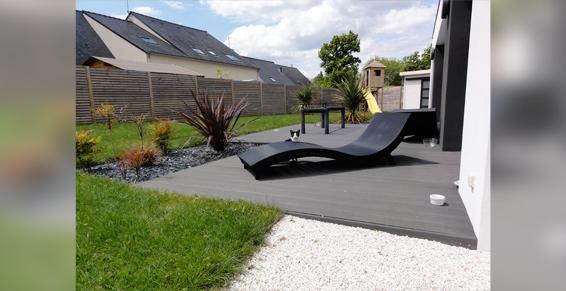 Nous réalisons la pose de votre terrasse en bois à Baud