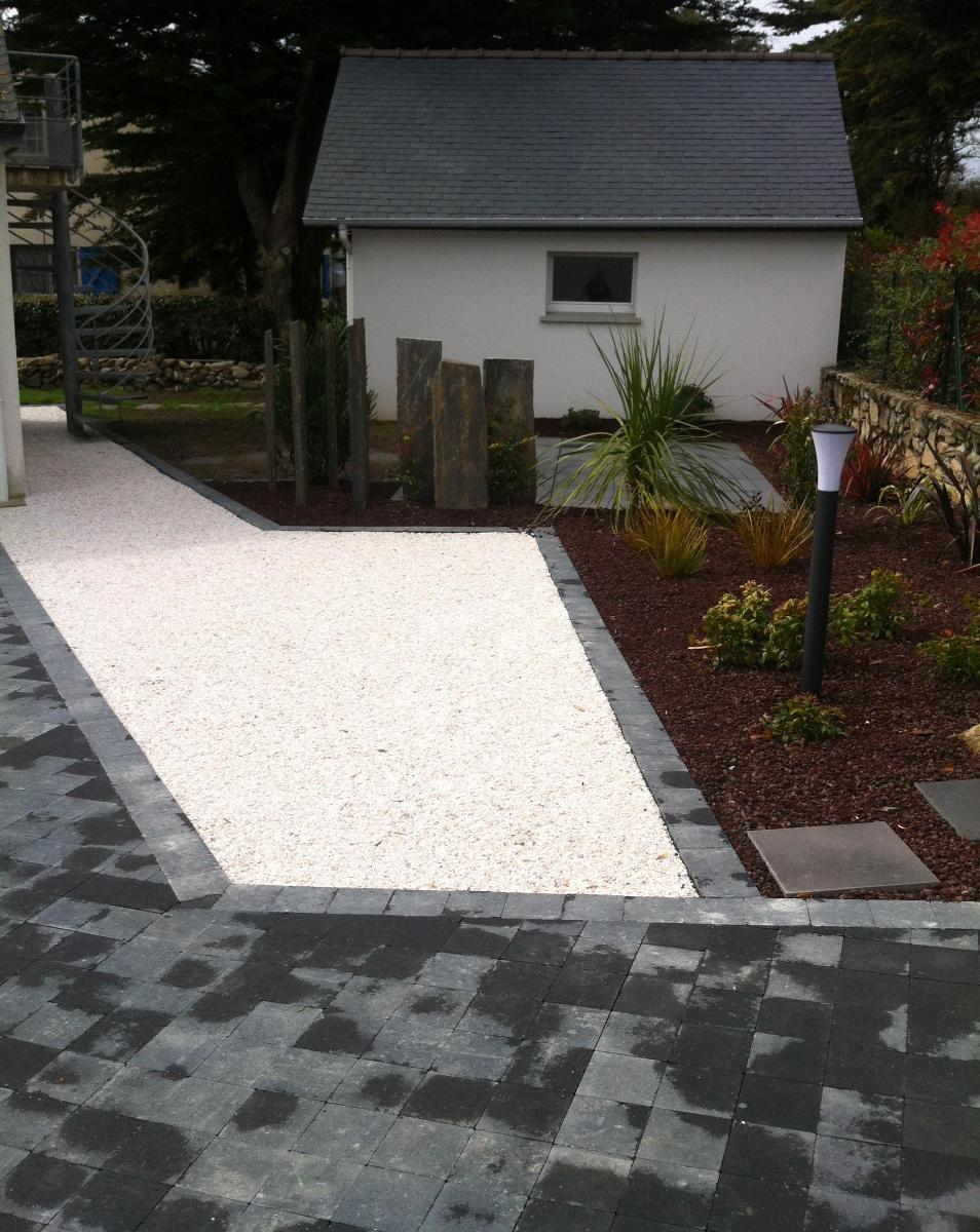 ABELIA PAYSAGES BAUD aménage votre cour en pavage et minéral