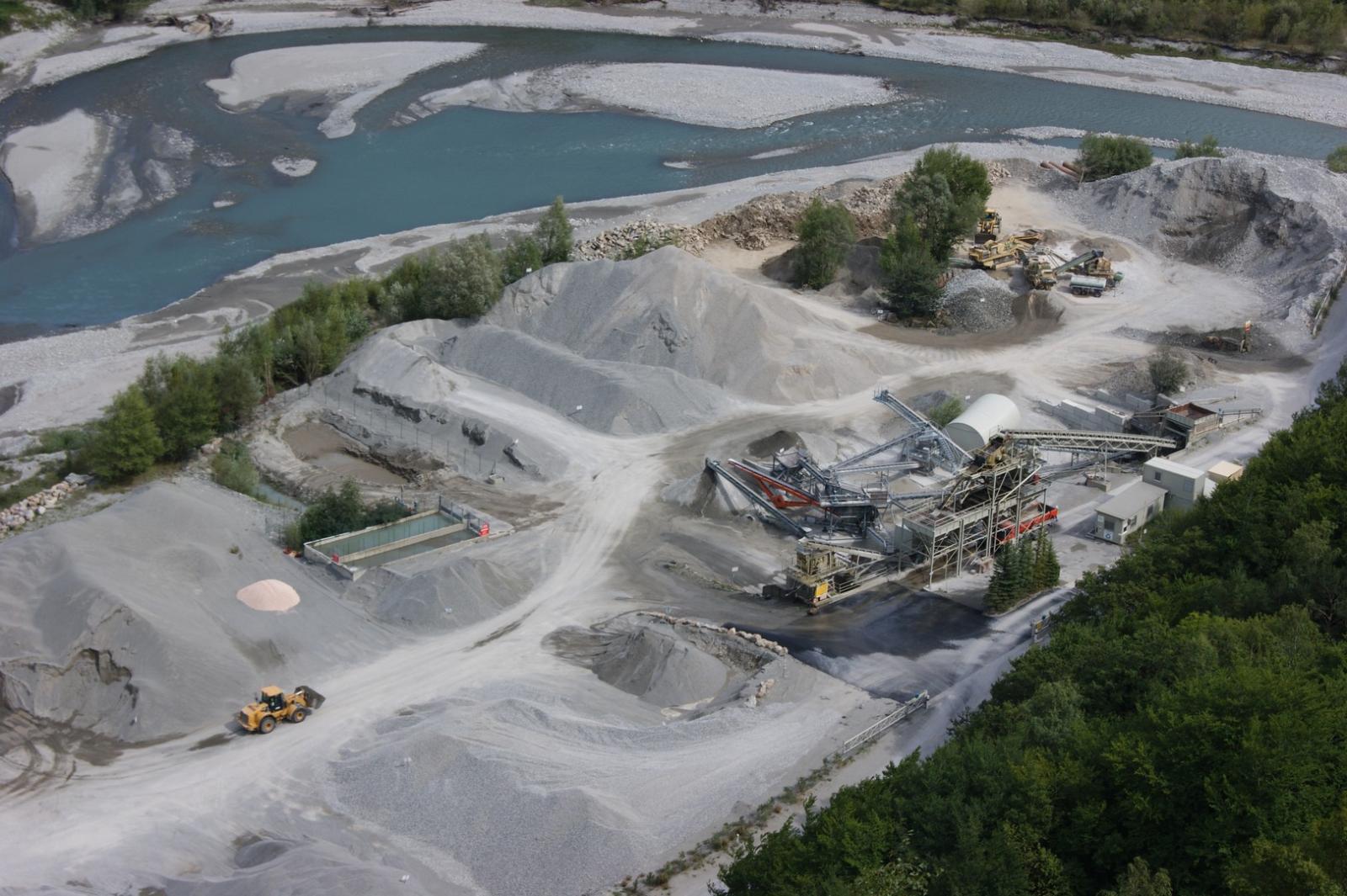 Exploitation de carrière à Gap dans les Hautes-Alpes (05)
