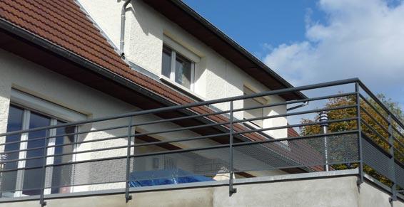 Rambarde tôle perforée