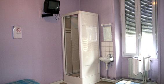 Chambre avec douche - Hôtel Angers
