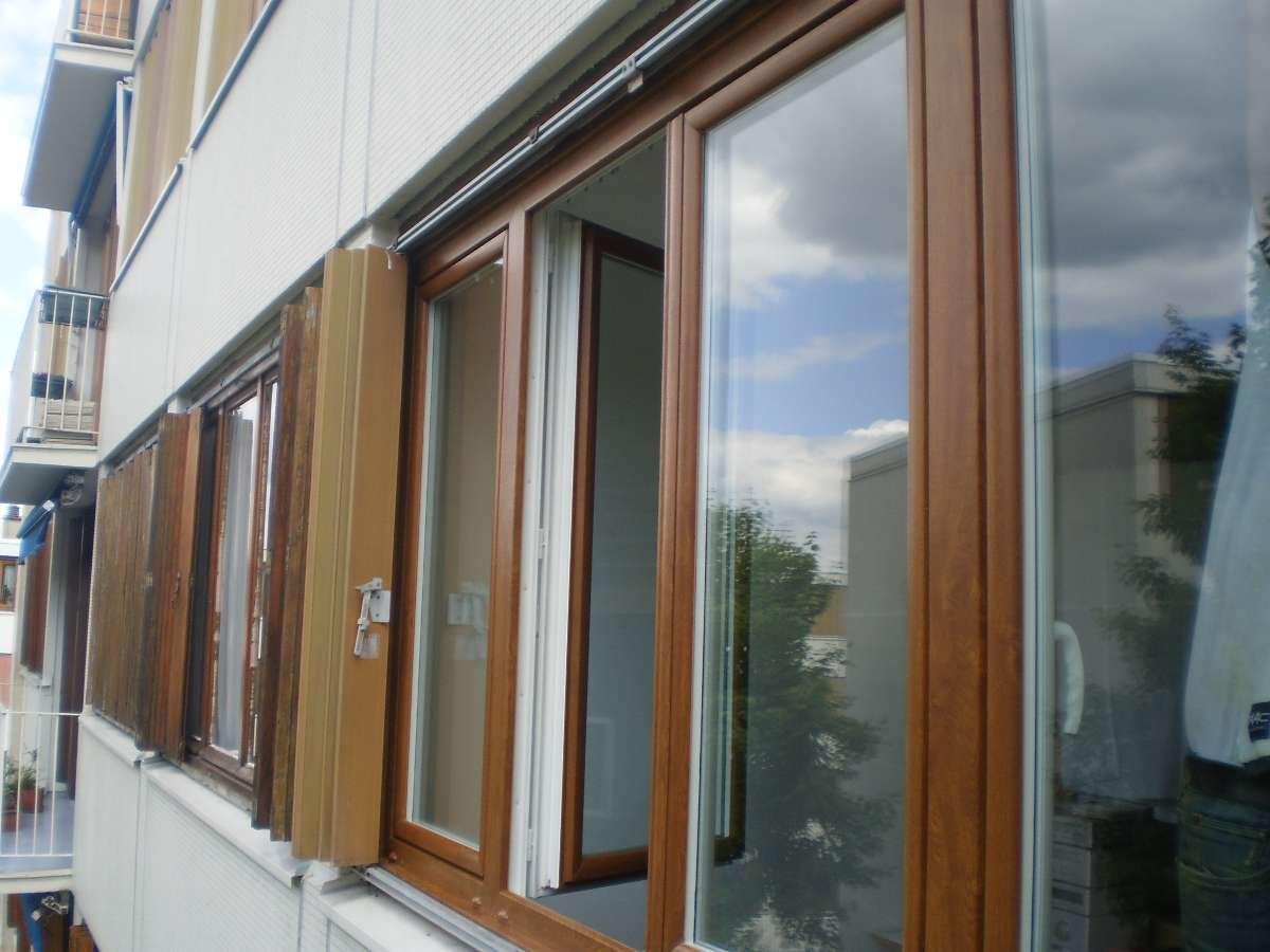 Chêne doré extérieur, blanc intérieur - Serrurerie LV2M - Champigny-su