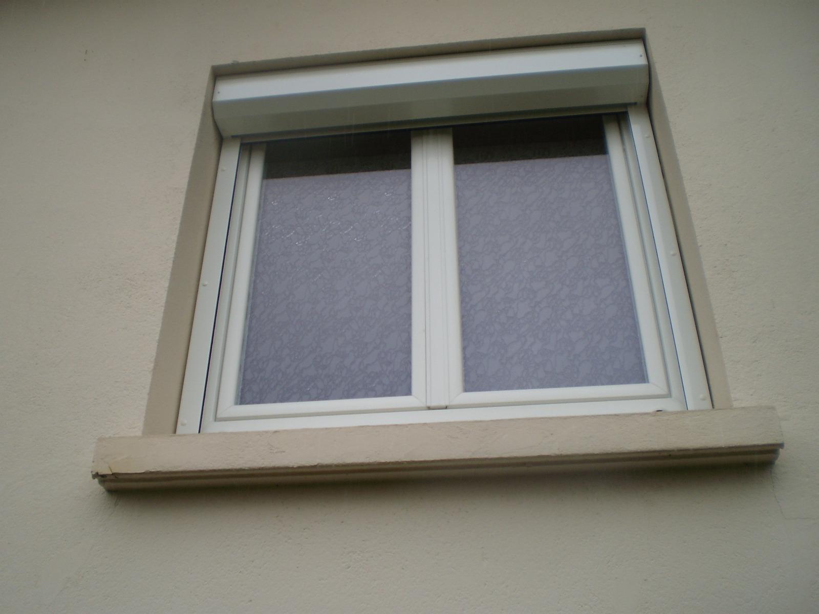 VITRAGE SALLE DE BAIN DELTA MAT 4/20/4 SERRURERIE LV2M