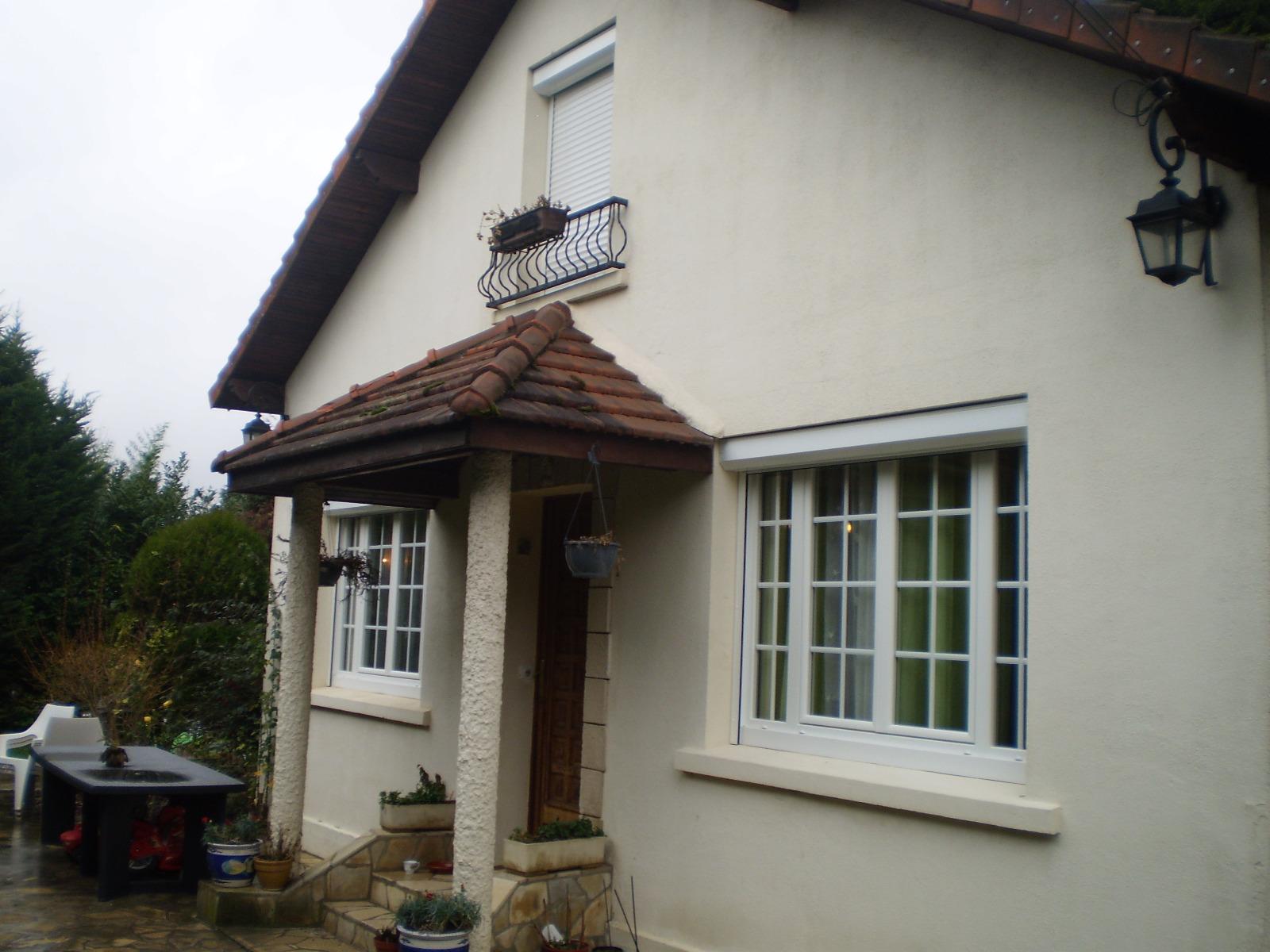 VOLETS ROULANTS CENTRALISE VILLIERS SUR MARNE  (94)