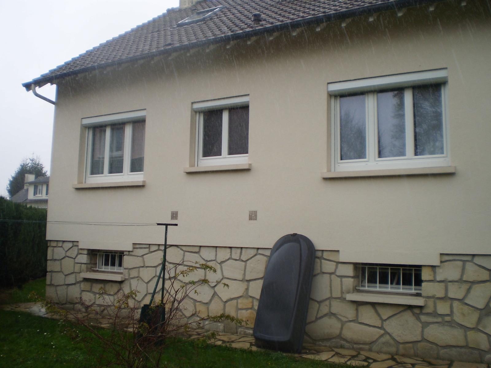 VOLETS ROULANTS MOTORISE (77)