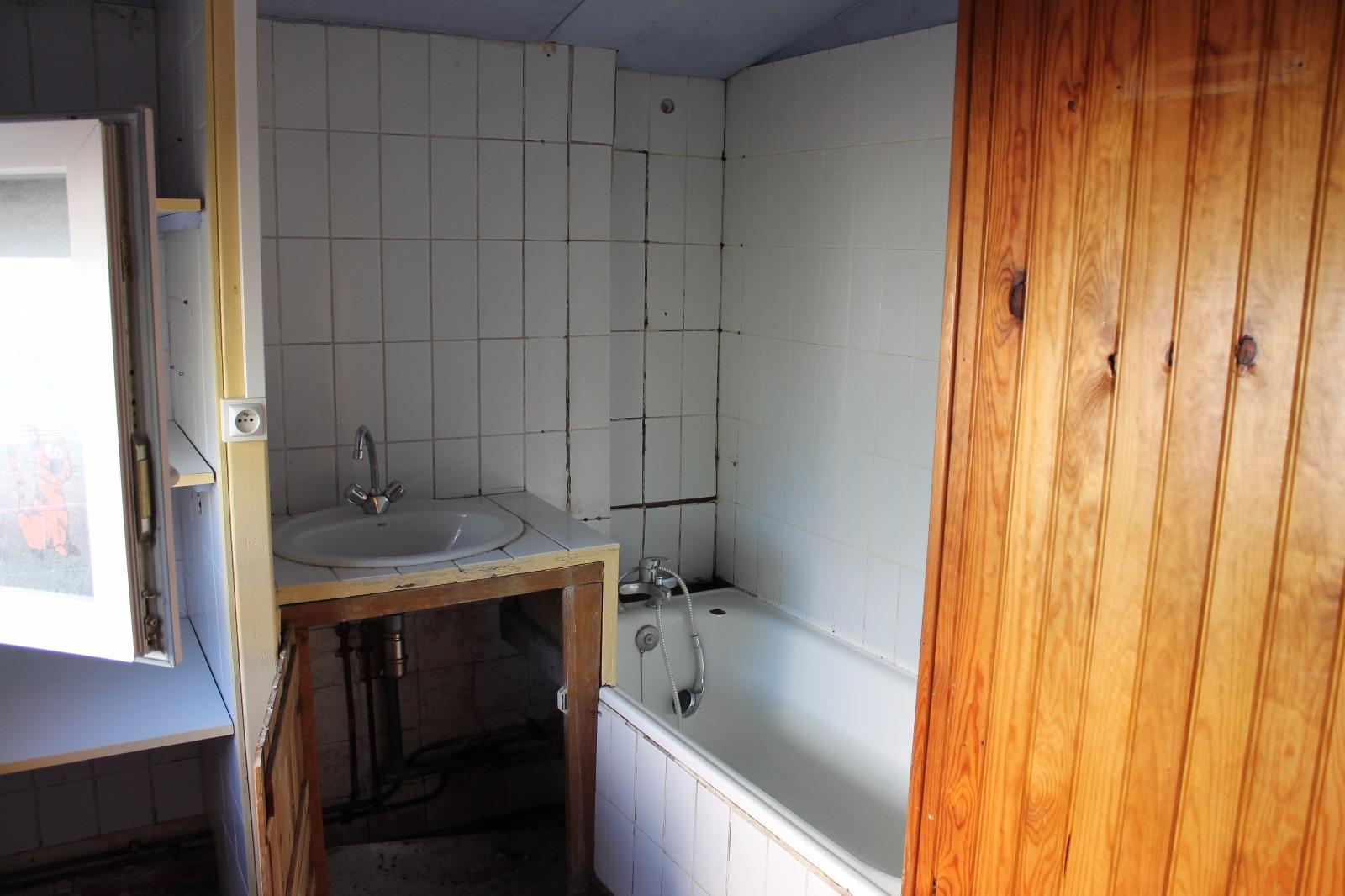 salle de bain avant travaux