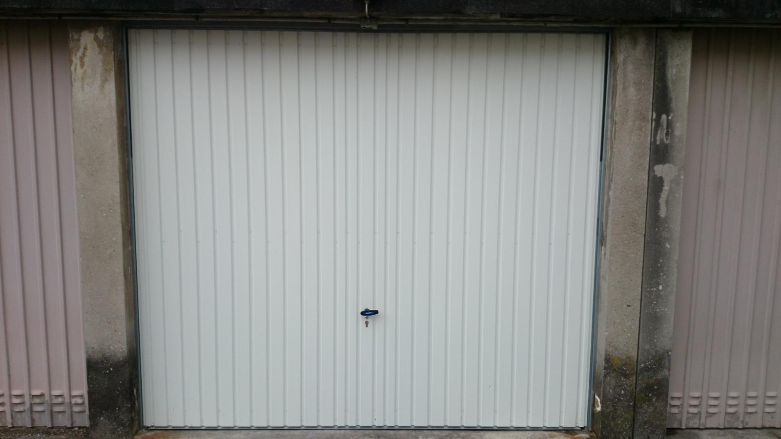 Porte de garage basculante