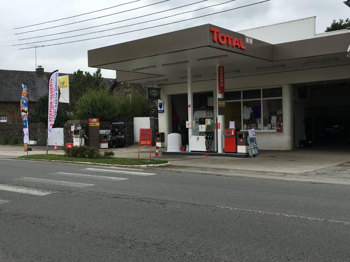 station total 24/24 h