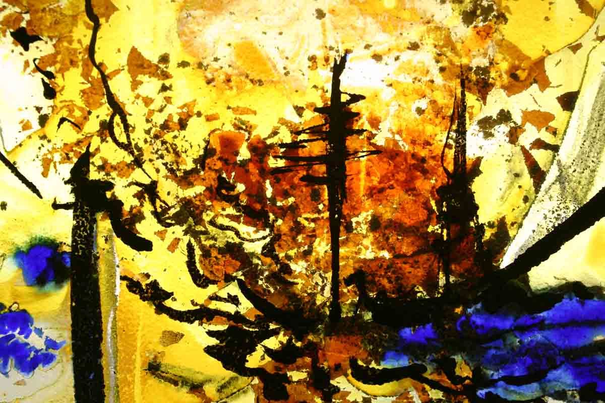 Vitrail abstrait à l'aquarelle aux teintes jaunes, brunes et bleues ; branches sombres sur fond clair.