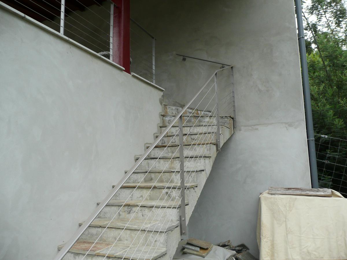 Garde-corps pour escalier béton