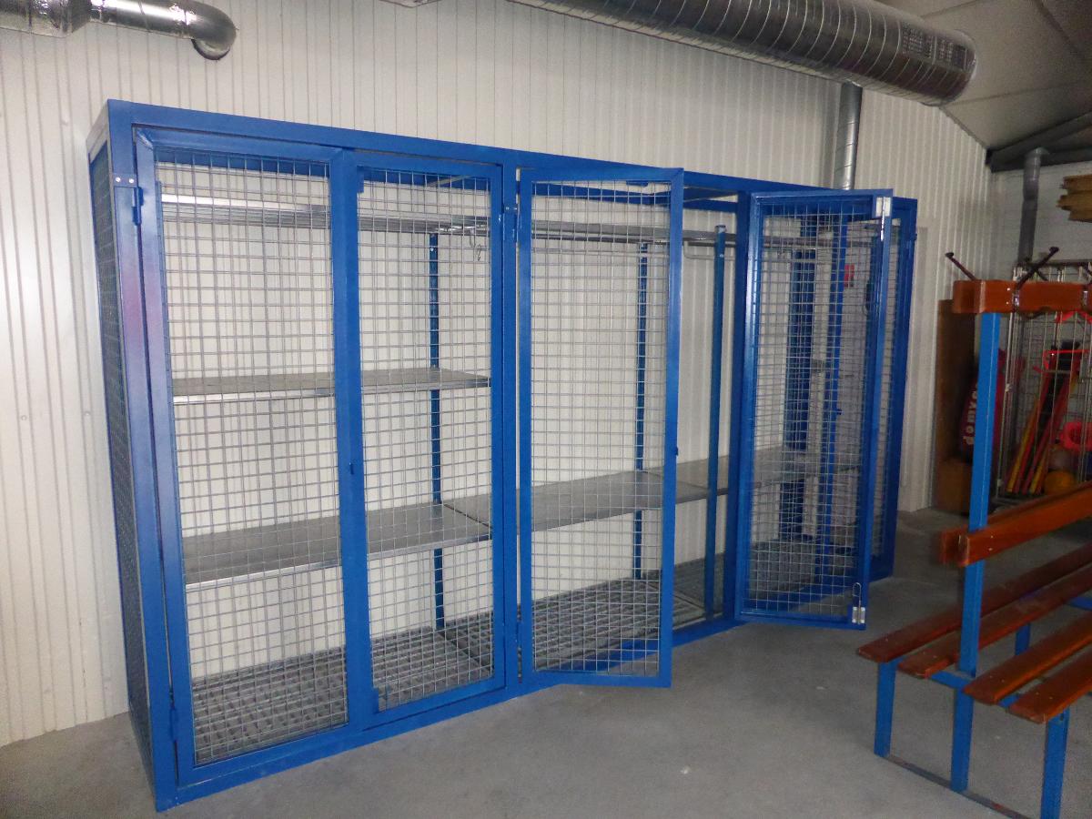 Armoire grillagée pompier bleue