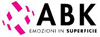Das abk-Logo ist ein rosa-schwarzes Logo auf weißem Hintergrund.