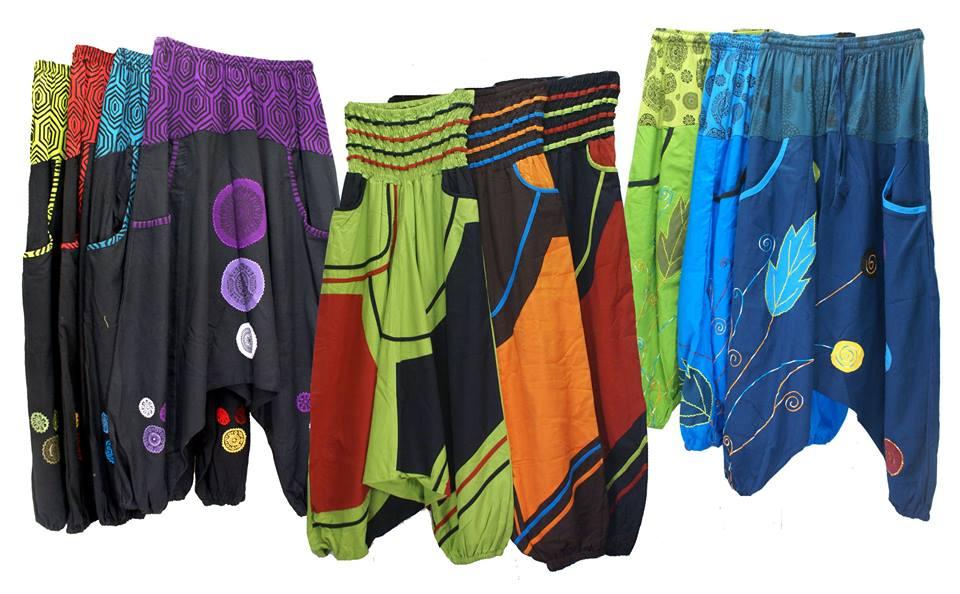 Sarouels longs avec motifs géométrique de couleur