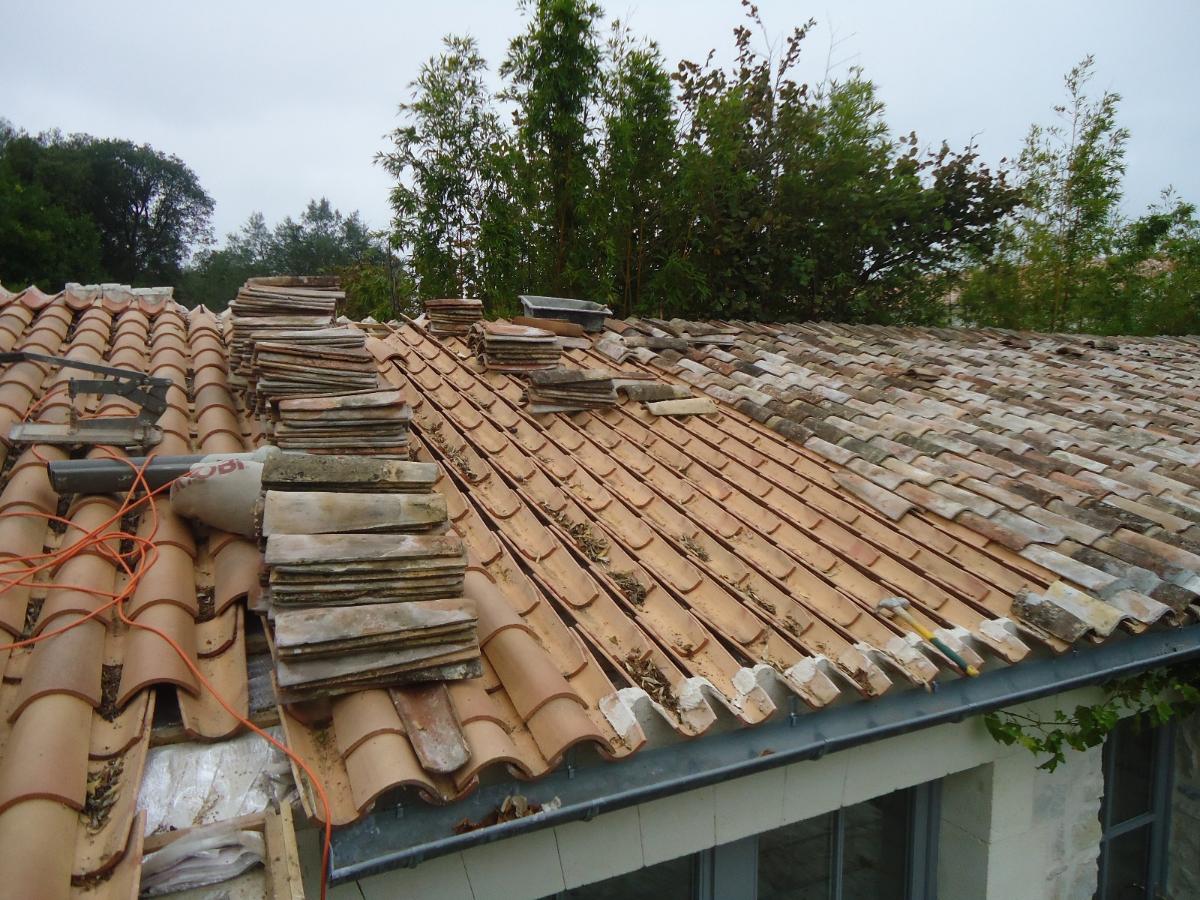 remplacement tuiles neuves,par tuiles anciennes(île de ré)
