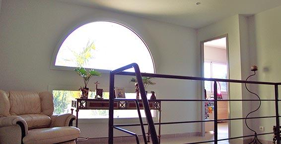 Menuiserie PVC - Lattes - Fenêtre demi lune