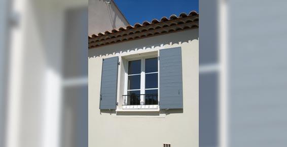 Montpellier Menuiserie 2000 - Menuiserie - Lattes - Volet battant