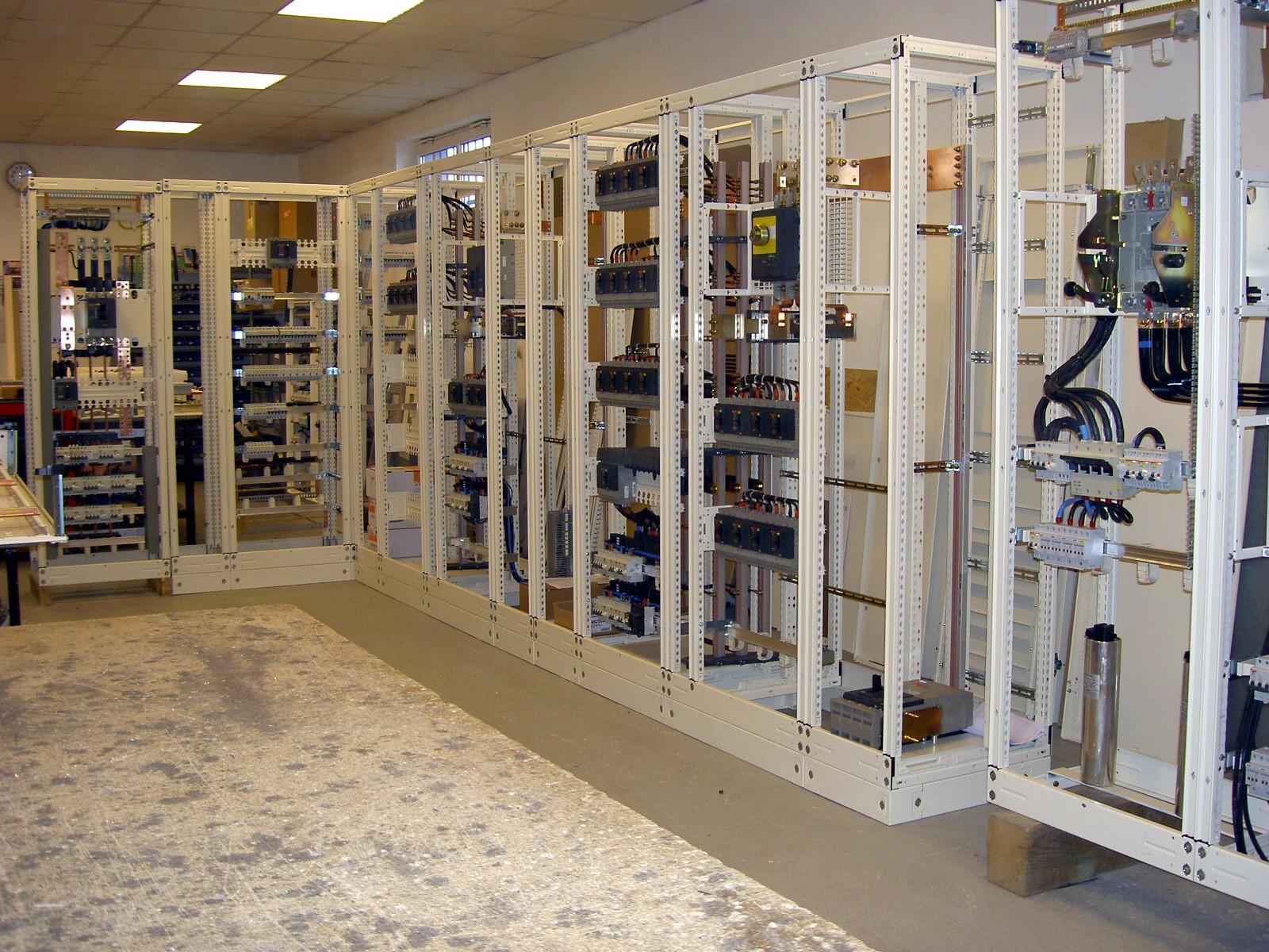 S.K.E.G. à Wittenheim (68), pose d'armoires électriques près de Mulhou