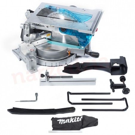 Una sega circolare Makita è mostrata su uno sfondo bianco