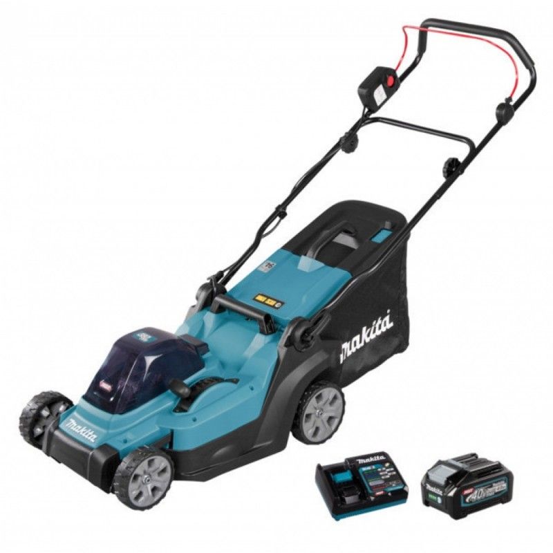 Un tosaerba Makita con due batterie collegate