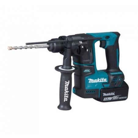 Un trapano a percussione a batteria Makita con una punta da trapano attaccata.