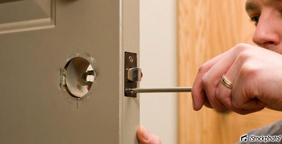 De la pose à la réparation de vos poignées et serrures de portes