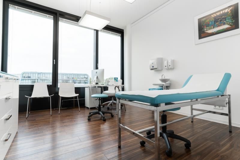 Ein Behandlungszimmer in unserer orthopädischen Privatpraxis in Köln