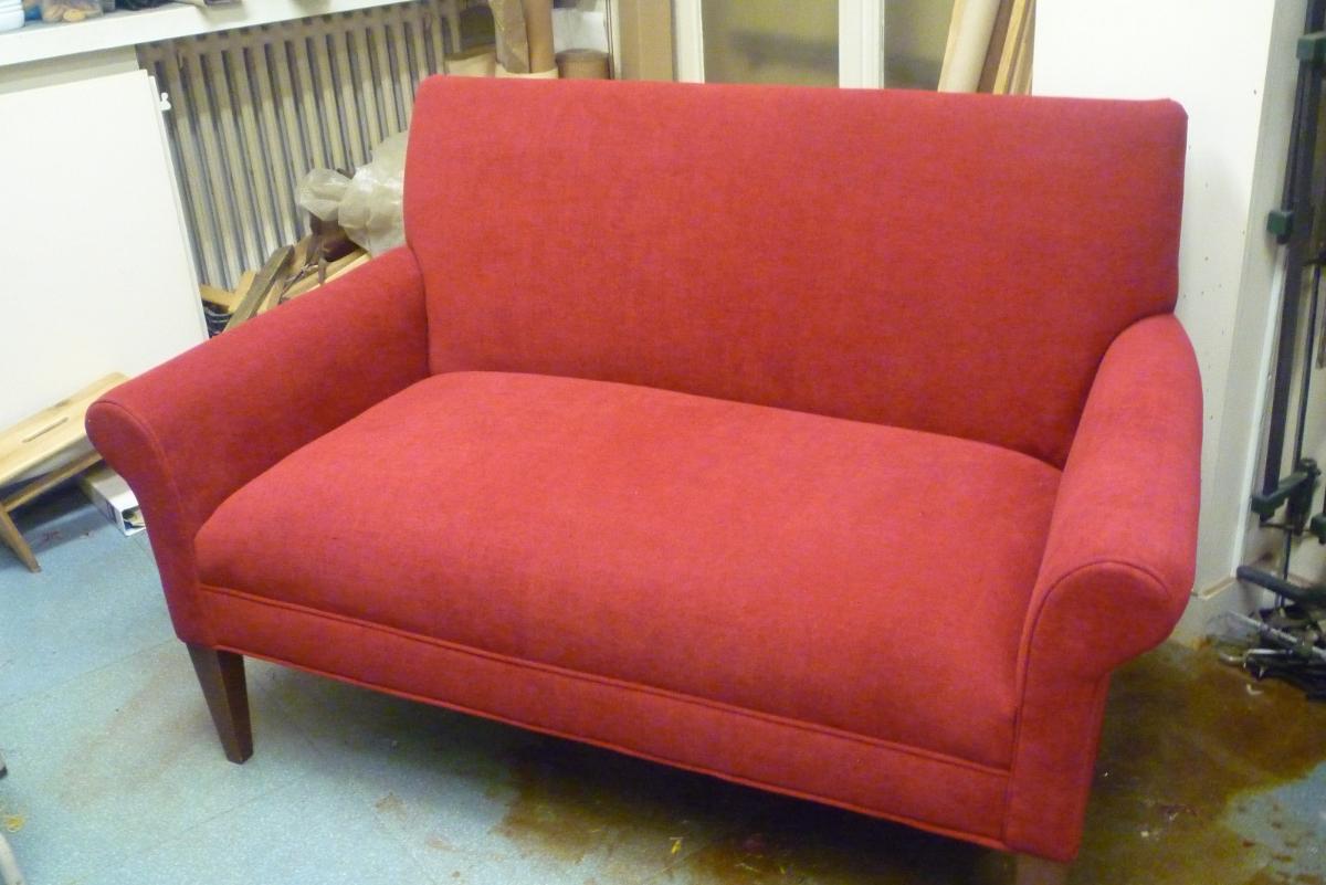 M. Seban, dans le 17ème arr. de Paris rénove votre canapé