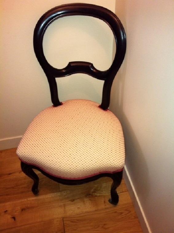 M. Seban, dans le 17ème arr. de Paris - Réfection chaise