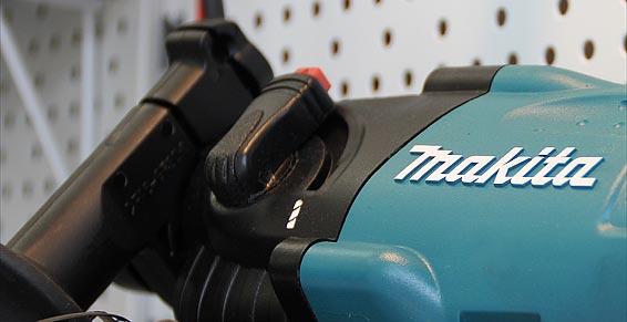 Scie, boîte à outils, tournevis, rallonge électrique - Mouraille - 13