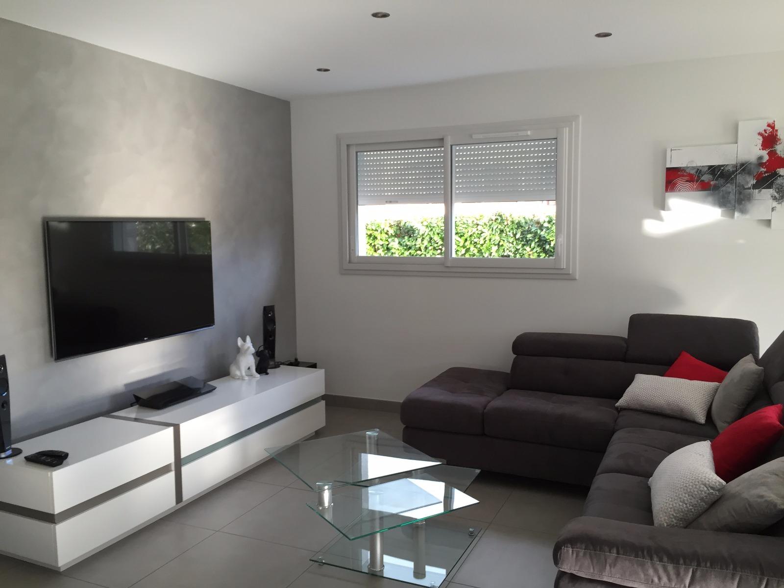 notre métier  embellir les intérieurs et extérieurs