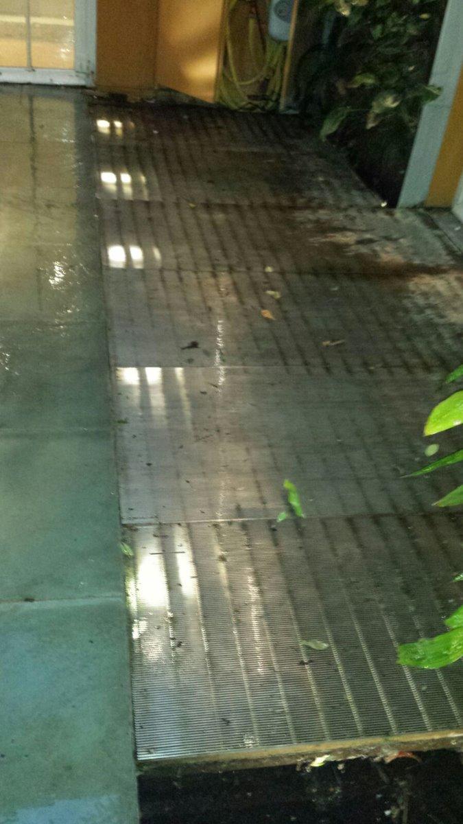 installation spot piscine