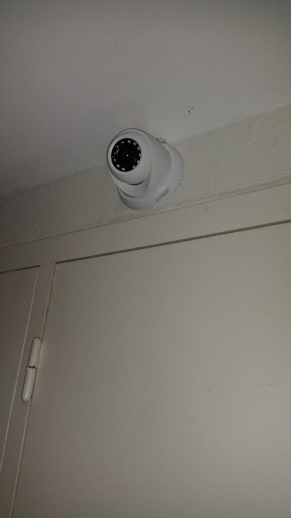 Caméra de surveillance à Dinan