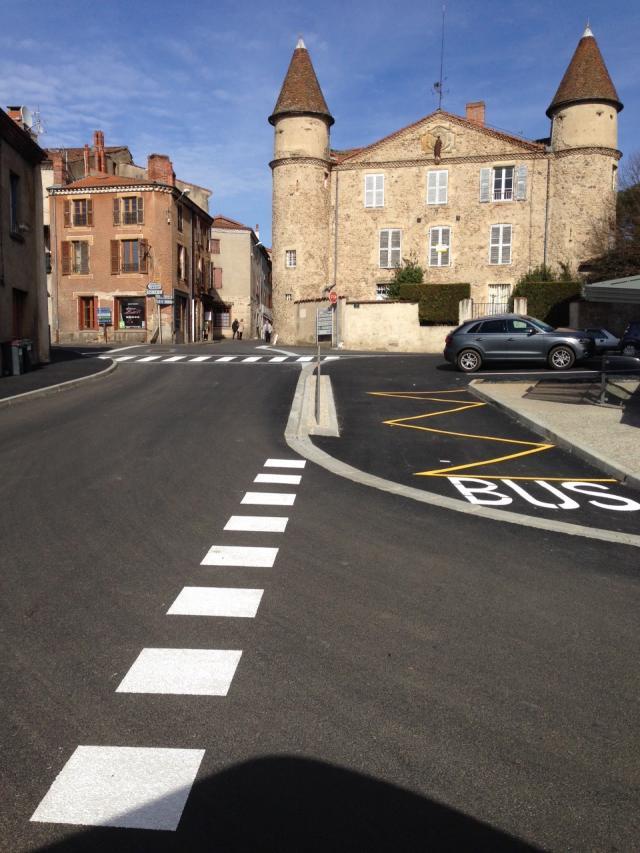 Arrêt bus Sauxillanges