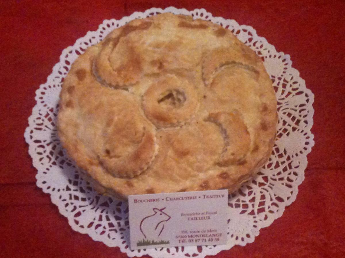 Tourte à la viande faite maison près de Metz