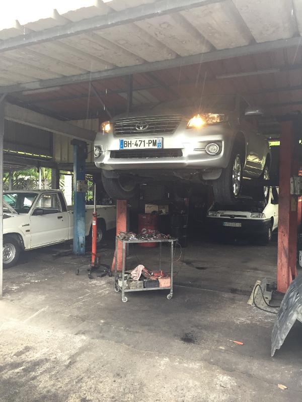 Réparation de voiture à à Saint-Esprit