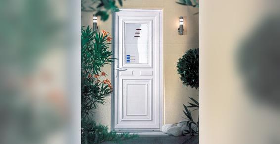 Meubles Gadin - Menuiserie - Porte d'entrée en PVC
