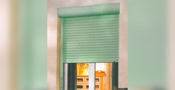 Volets roulants et battants - Tout type de menuiserie à Lésigny